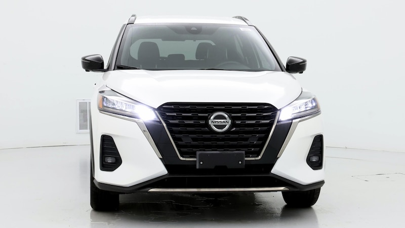 2021 Nissan Kicks SR 5