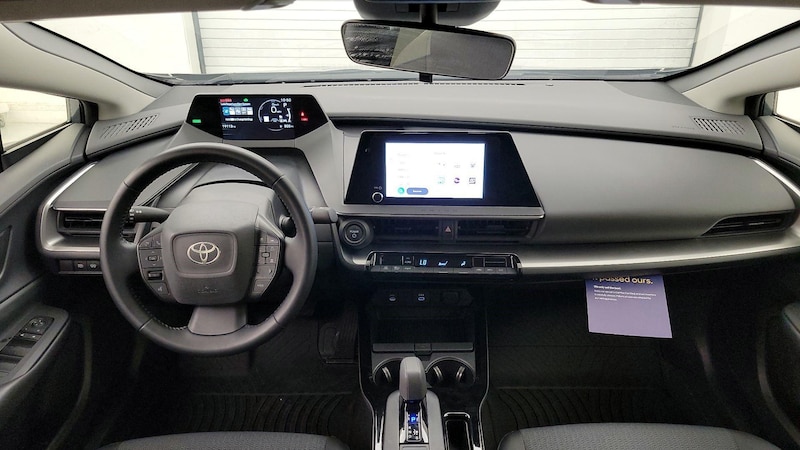 2023 Toyota Prius LE 9