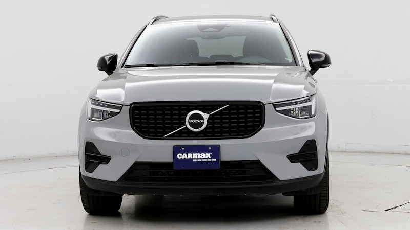 2024 Volvo XC40 B5 Core 5