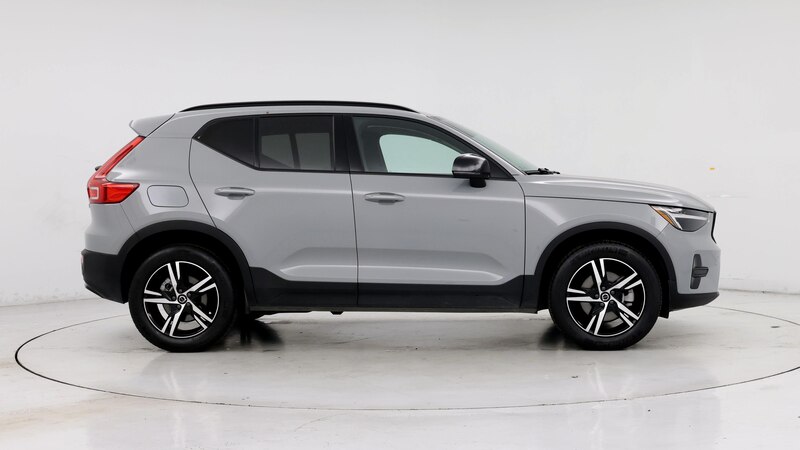 2024 Volvo XC40 B5 Core 7