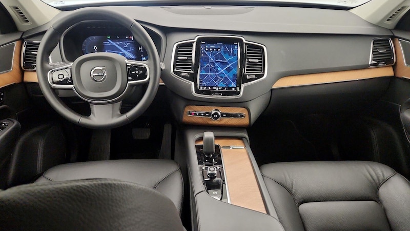 2024 Volvo XC90 B5 Plus 9
