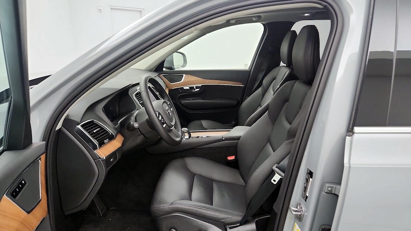 2024 Volvo XC90 B5 Plus 11