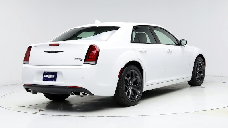 2023 Chrysler 300 S 8