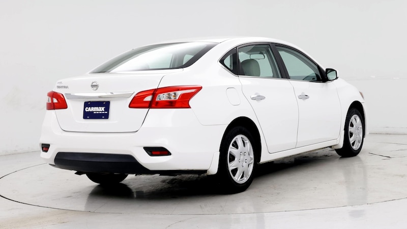 2016 Nissan Sentra S 8