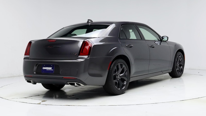 2023 Chrysler 300 S 8