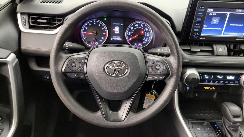 2020 Toyota RAV4 LE 10