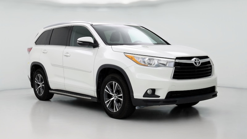 2016 Toyota Highlander XLE Hero Image