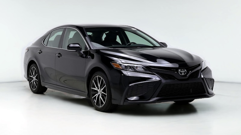 2022 Toyota Camry SE Hero Image