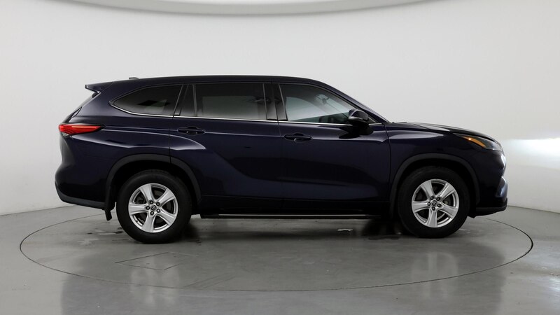 2022 Toyota Highlander LE 7