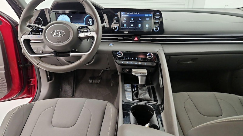 2021 Hyundai Elantra SEL 9