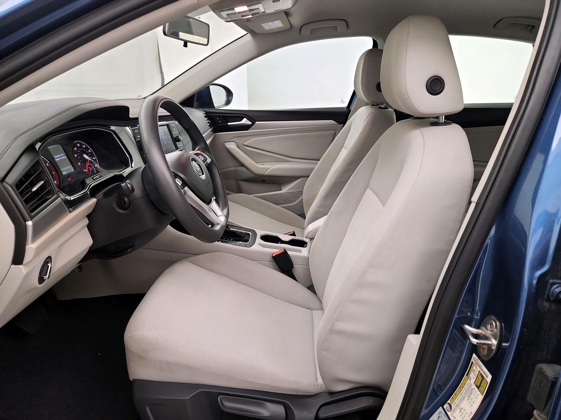 Thumbnail: 2021 Volkswagen Jetta - 11