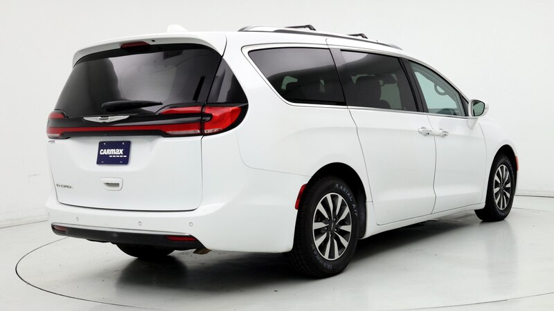 2021 Chrysler Pacifica Touring L 8