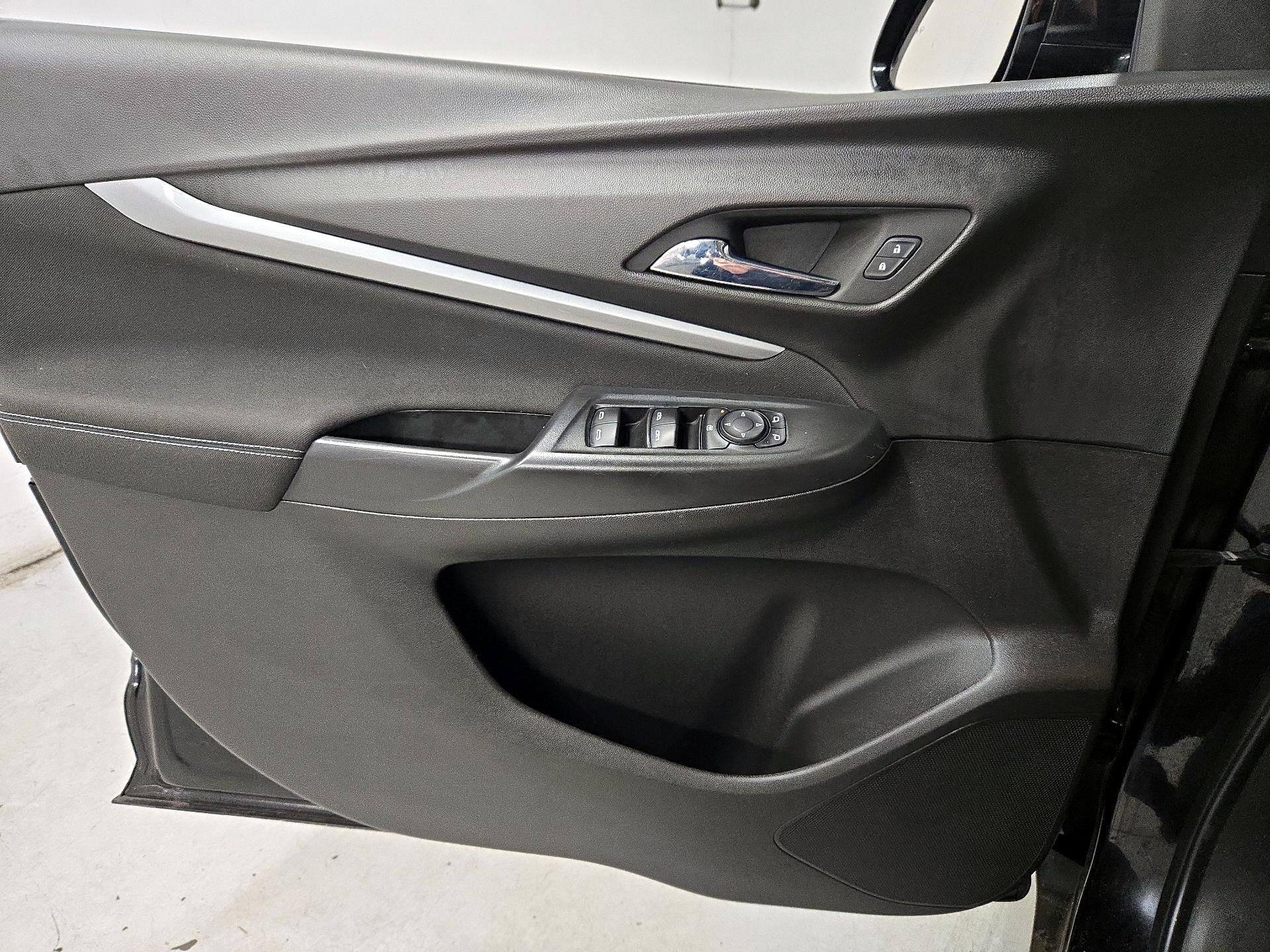 Thumbnail: 2023 Chevrolet Bolt EUV - 12