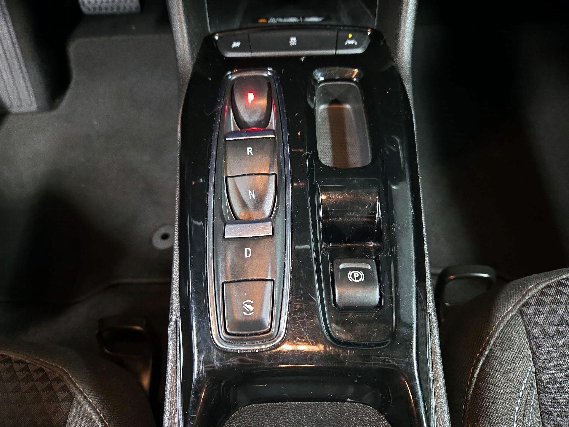 Thumbnail: 2023 Chevrolet Bolt EUV - 17