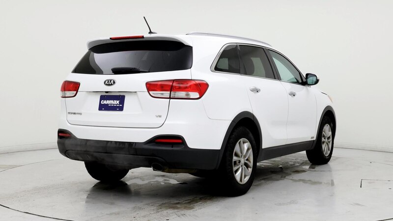 2017 Kia Sorento LX 8