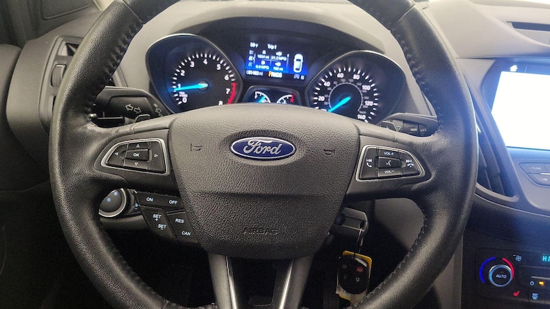 2017 Ford Escape SE 10