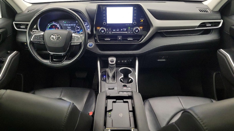 2021 Toyota Highlander XLE 9