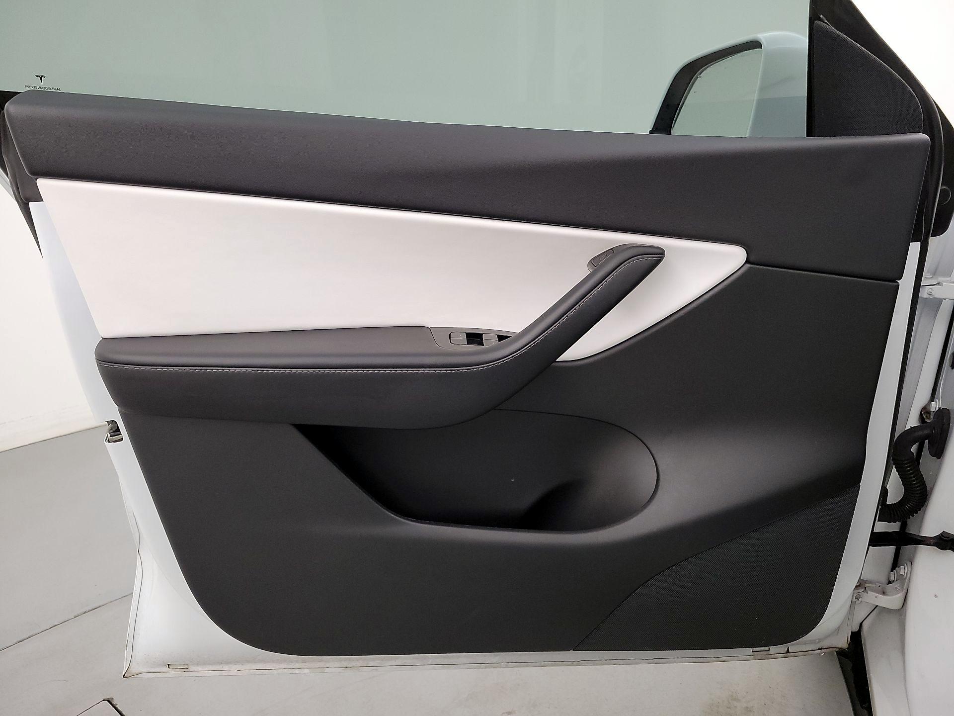 Thumbnail: 2021 Tesla Model Y - 12