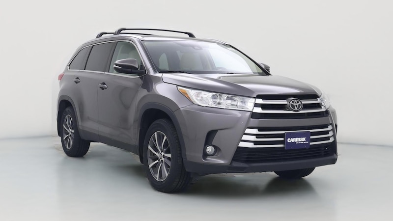 2019 Toyota Highlander XLE Hero Image