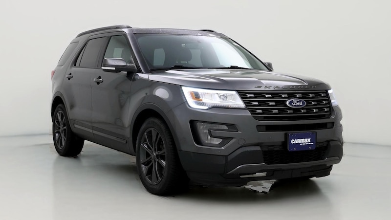 2017 Ford Explorer XLT Hero Image