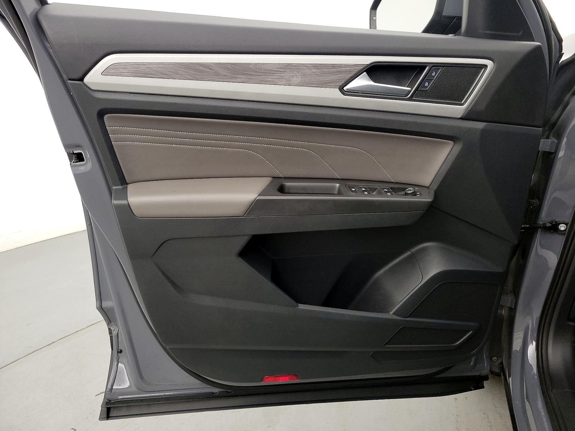 Thumbnail: 2022 Volkswagen Atlas - 12