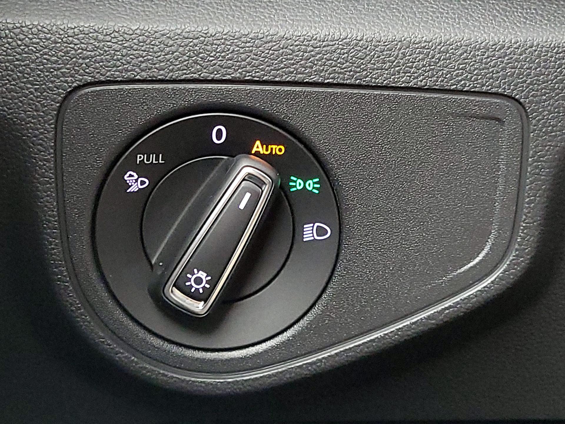 Thumbnail: 2022 Volkswagen Atlas - 13