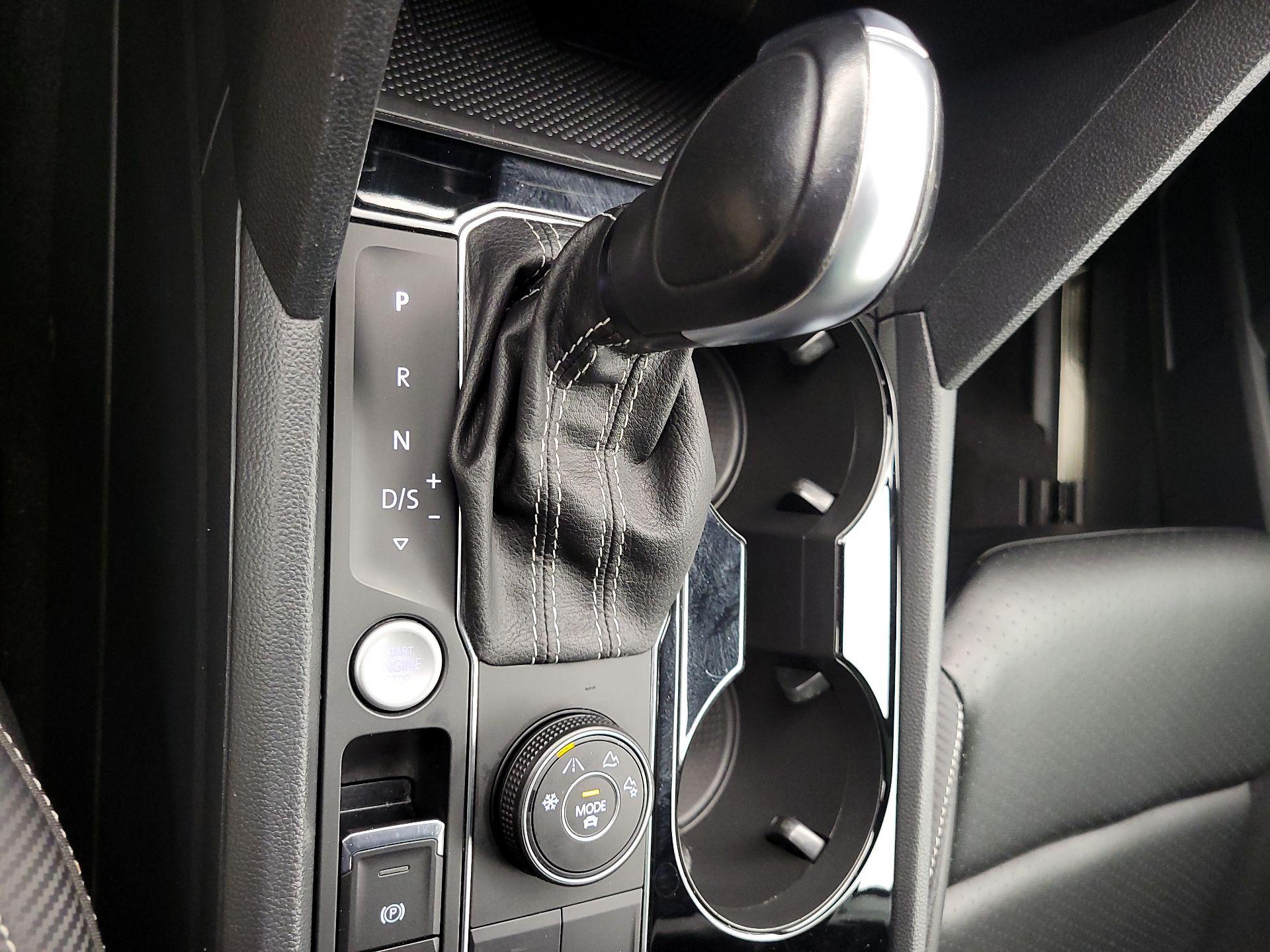 Thumbnail: 2022 Volkswagen Atlas - 17