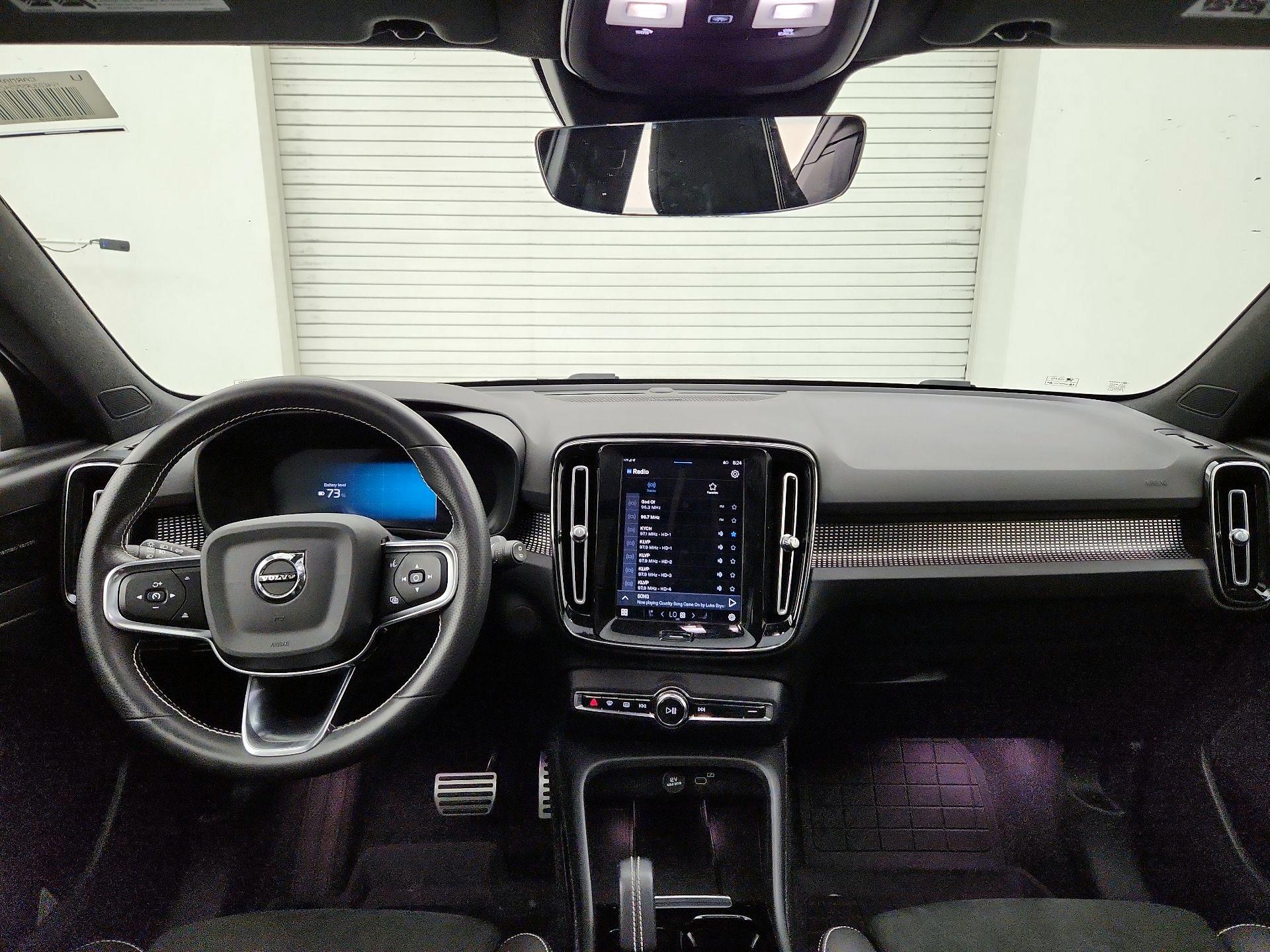 Thumbnail: 2021 Volvo XC40 - 9