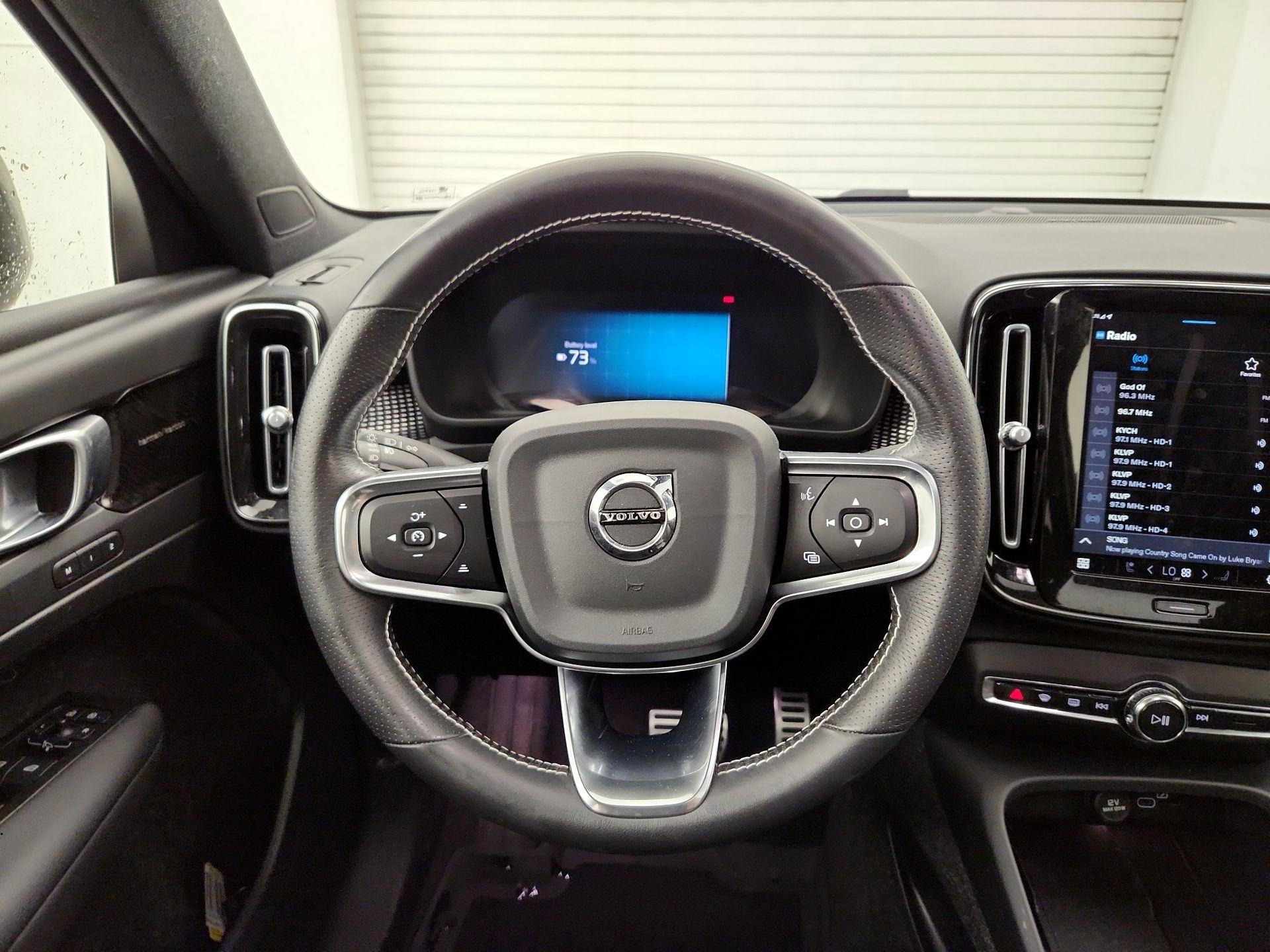 Thumbnail: 2021 Volvo XC40 - 10