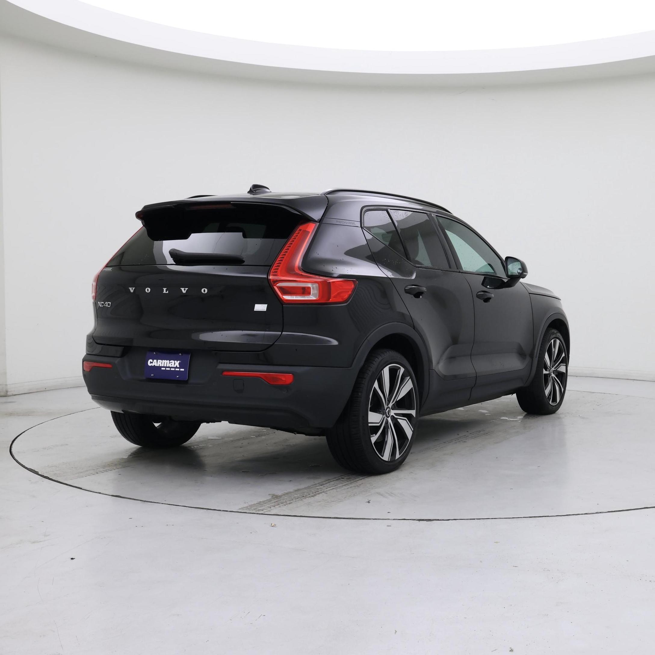 Thumbnail: 2021 Volvo XC40 - 8