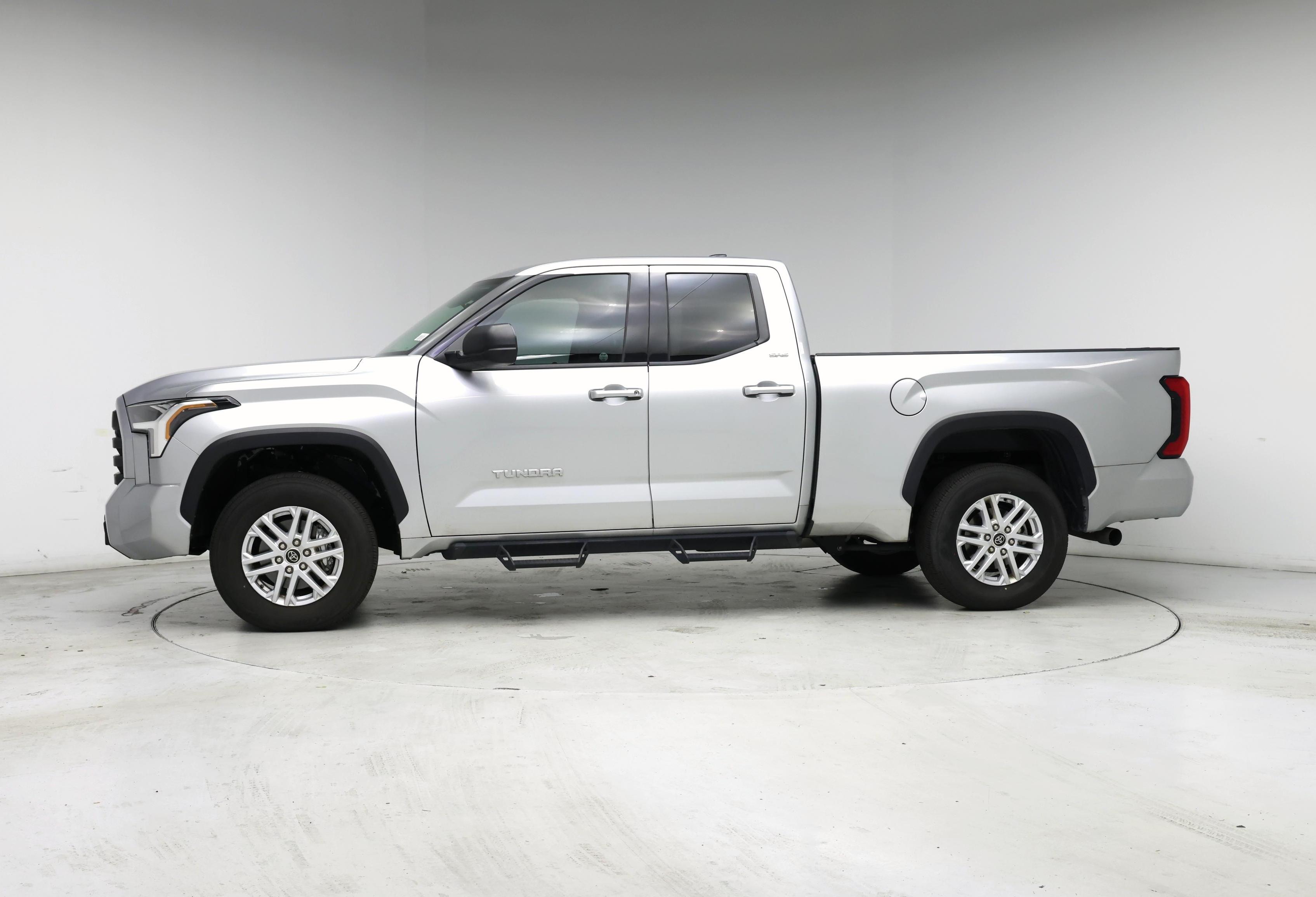 Thumbnail: 2022 Toyota Tundra - 3