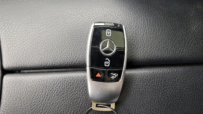 2017 Mercedes-Benz E-Class E 300 25