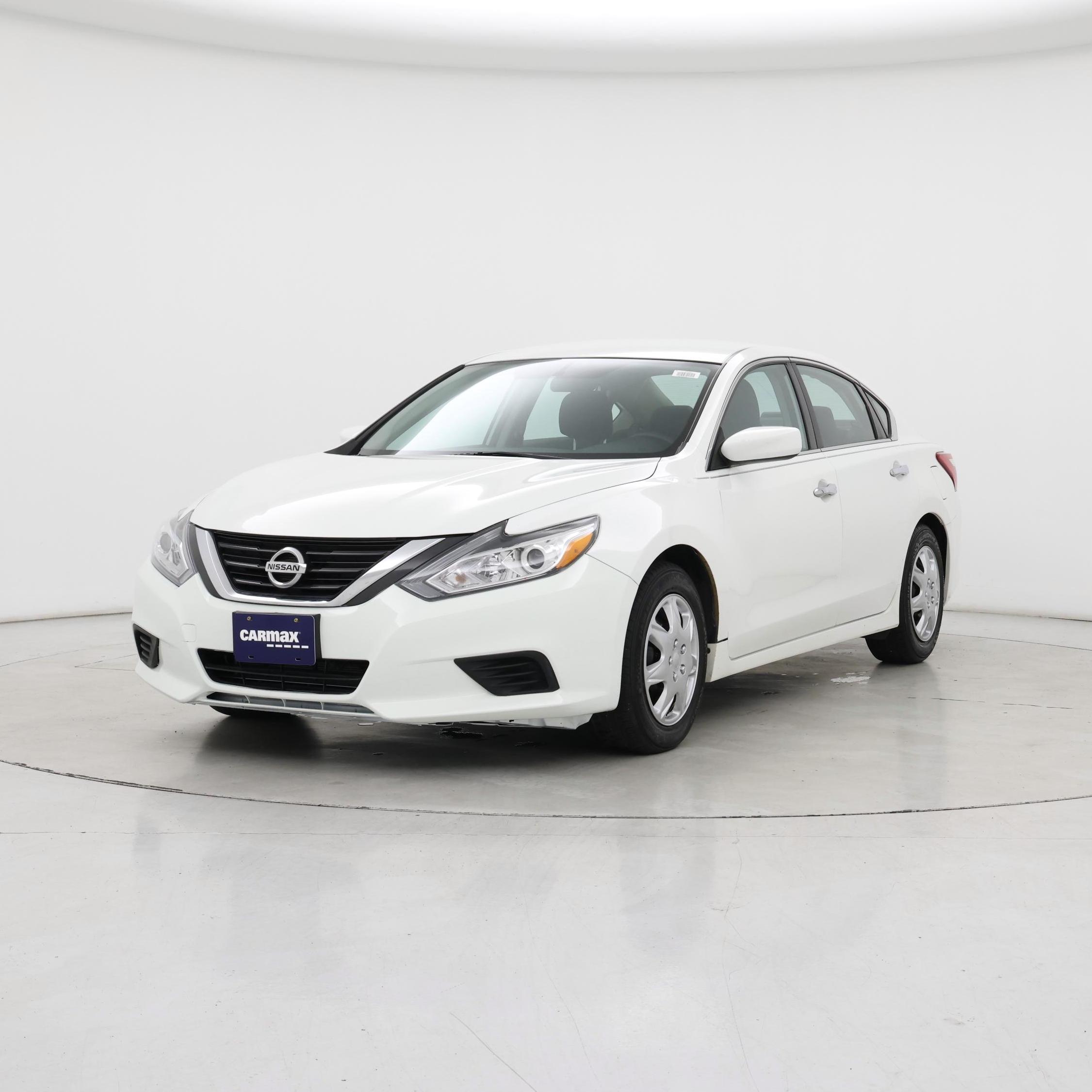 Thumbnail: 2016 Nissan Altima - 4