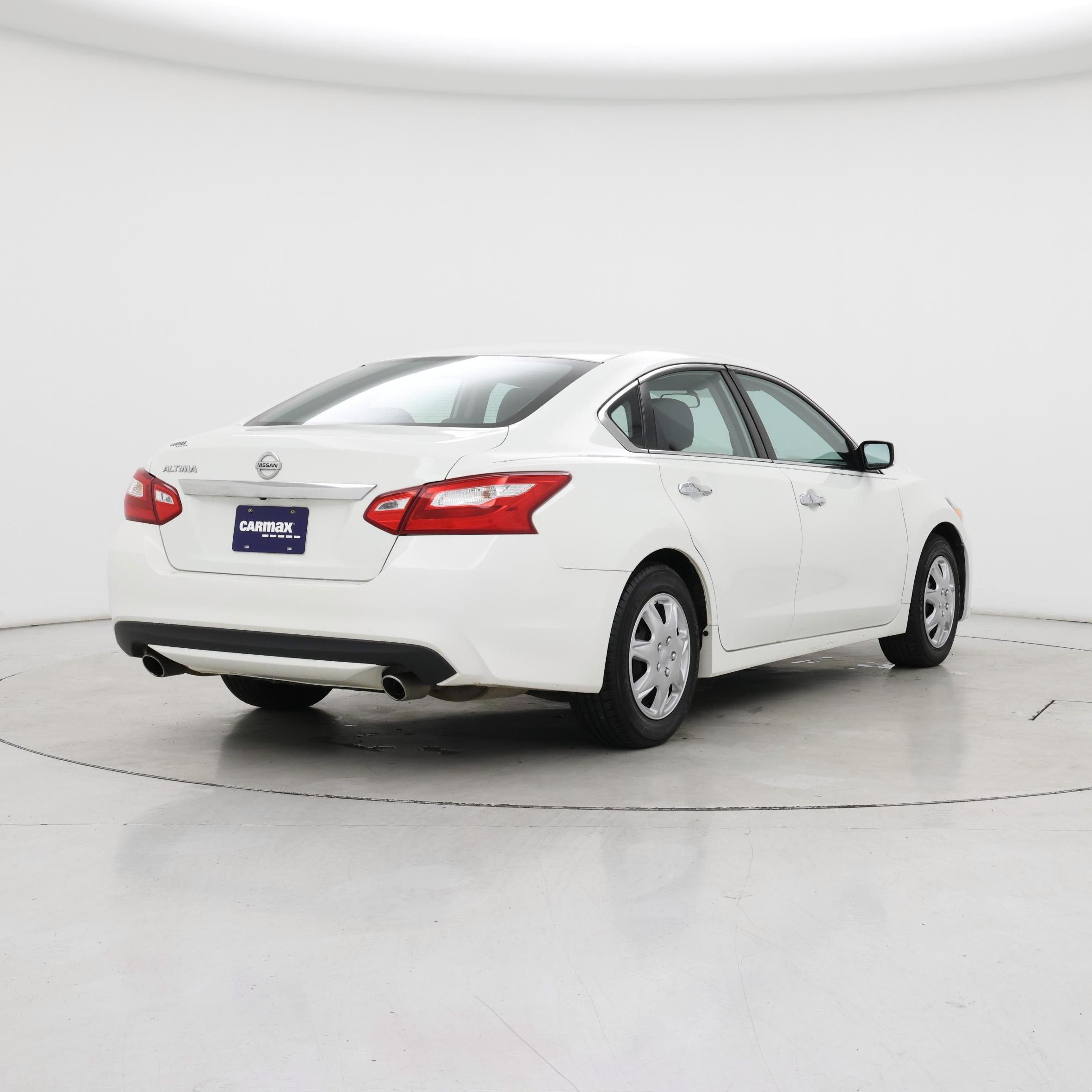 Thumbnail: 2016 Nissan Altima - 8