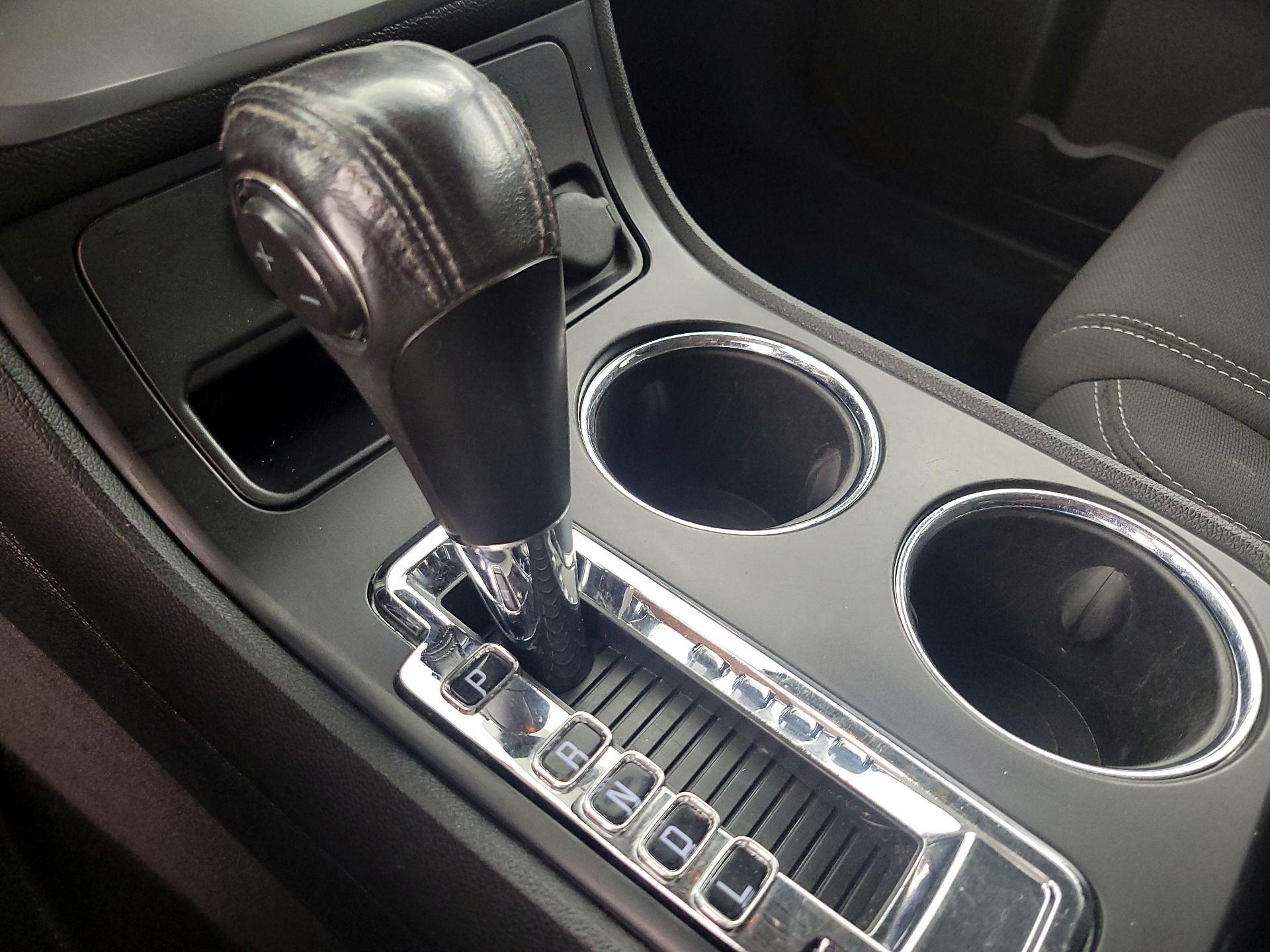 Thumbnail: 2015 GMC Acadia - 17