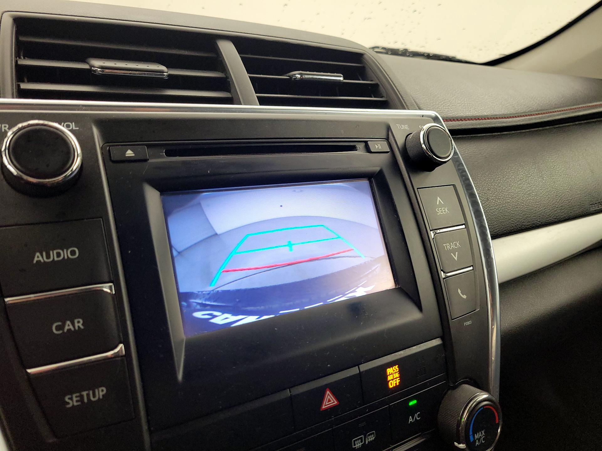 Thumbnail: 2015 Toyota Camry - 14