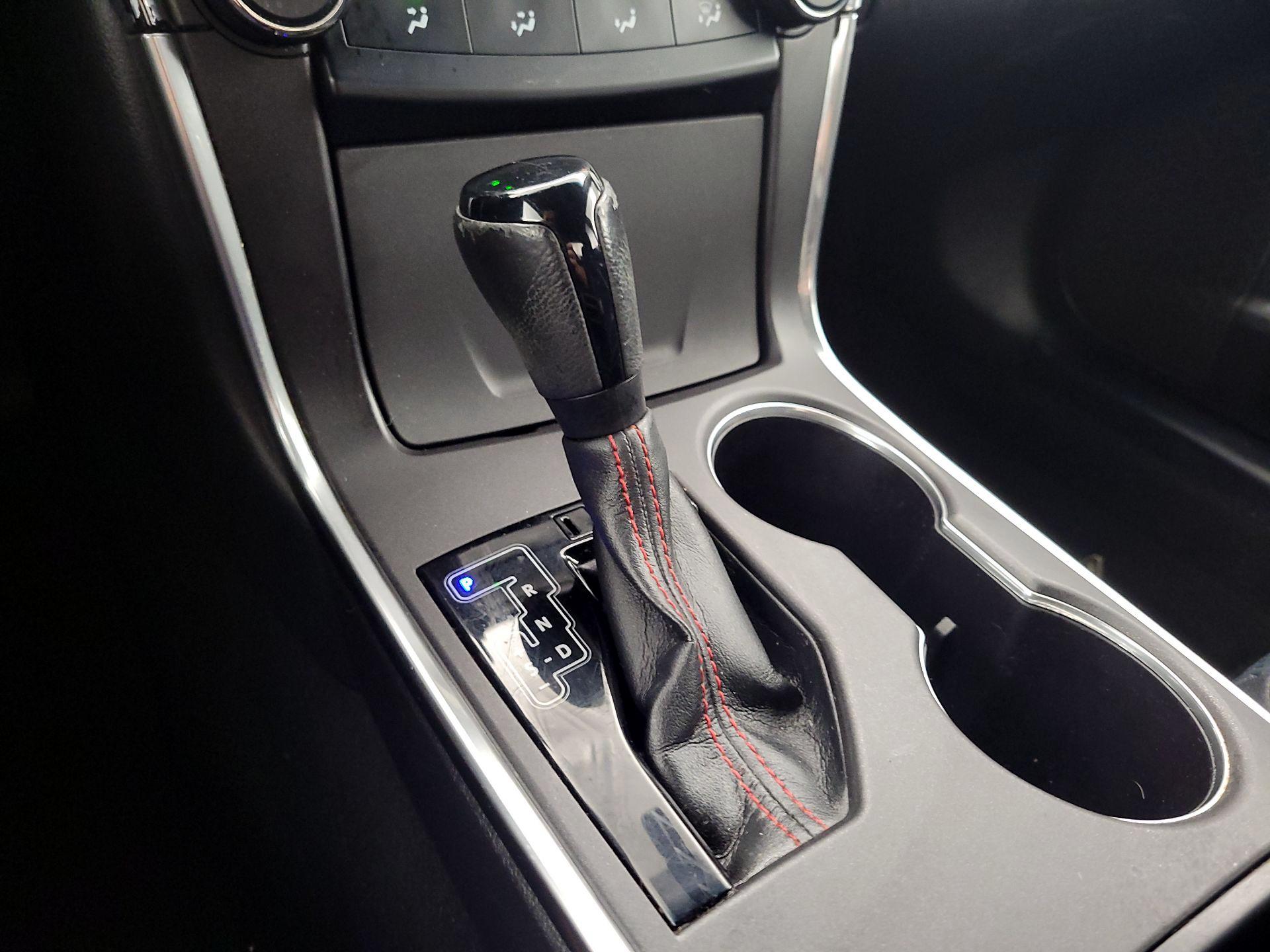 Thumbnail: 2015 Toyota Camry - 17
