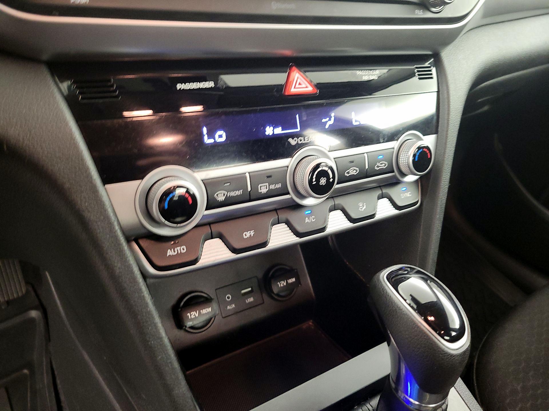 Thumbnail: 2020 Hyundai Elantra - 16