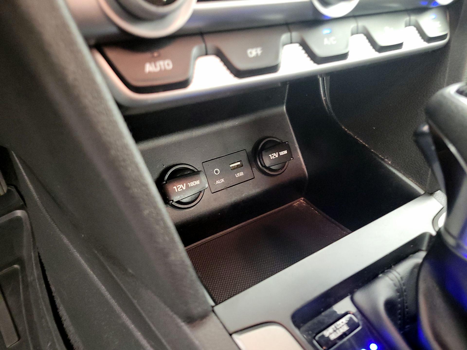 Thumbnail: 2020 Hyundai Elantra - 18