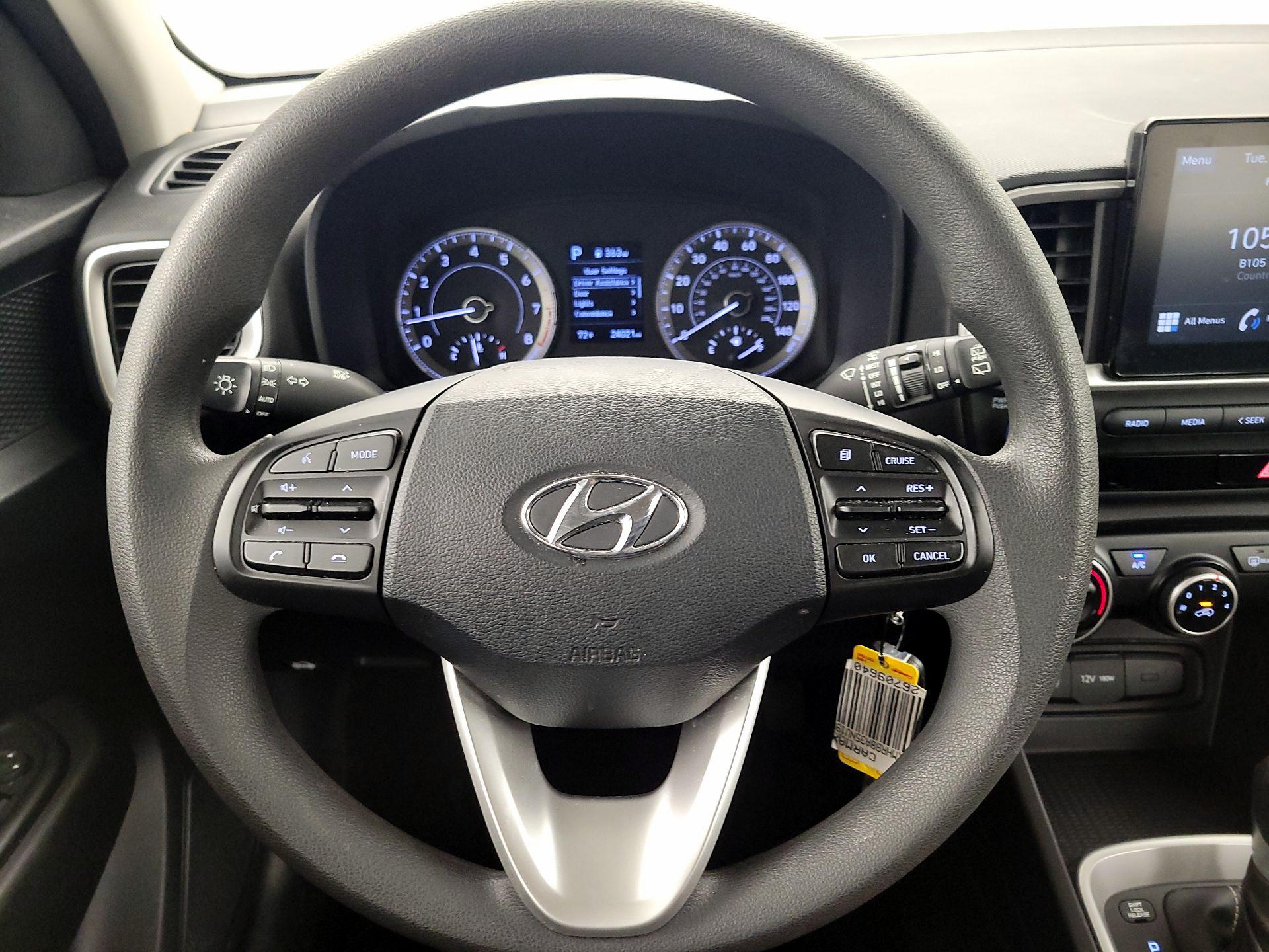 Thumbnail: 2022 Hyundai Venue - 10