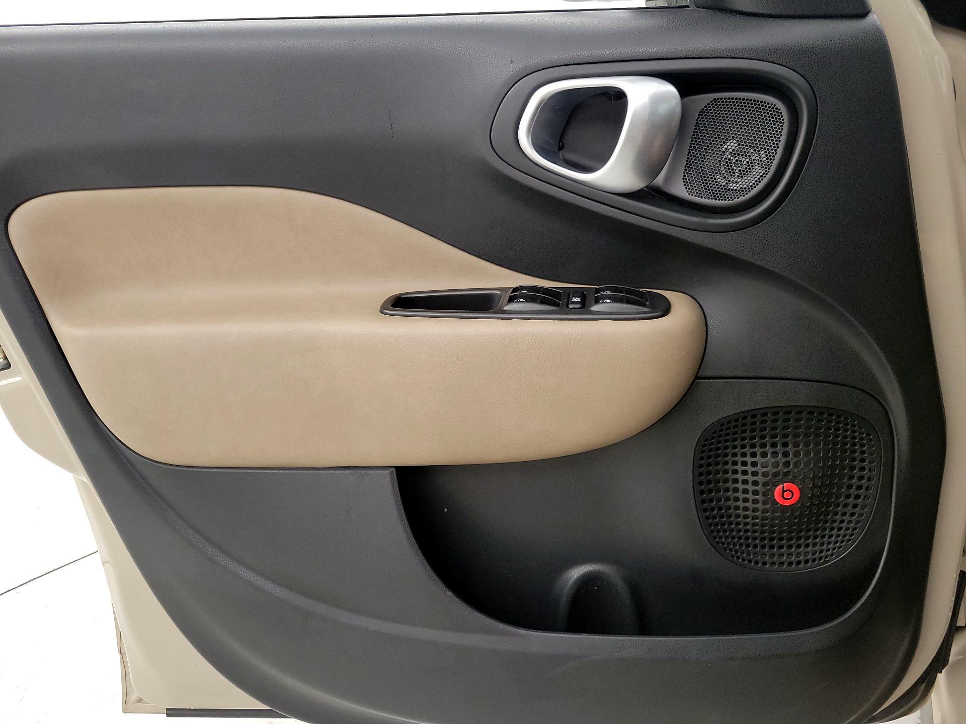 Thumbnail: 2015 Fiat 500L - 12