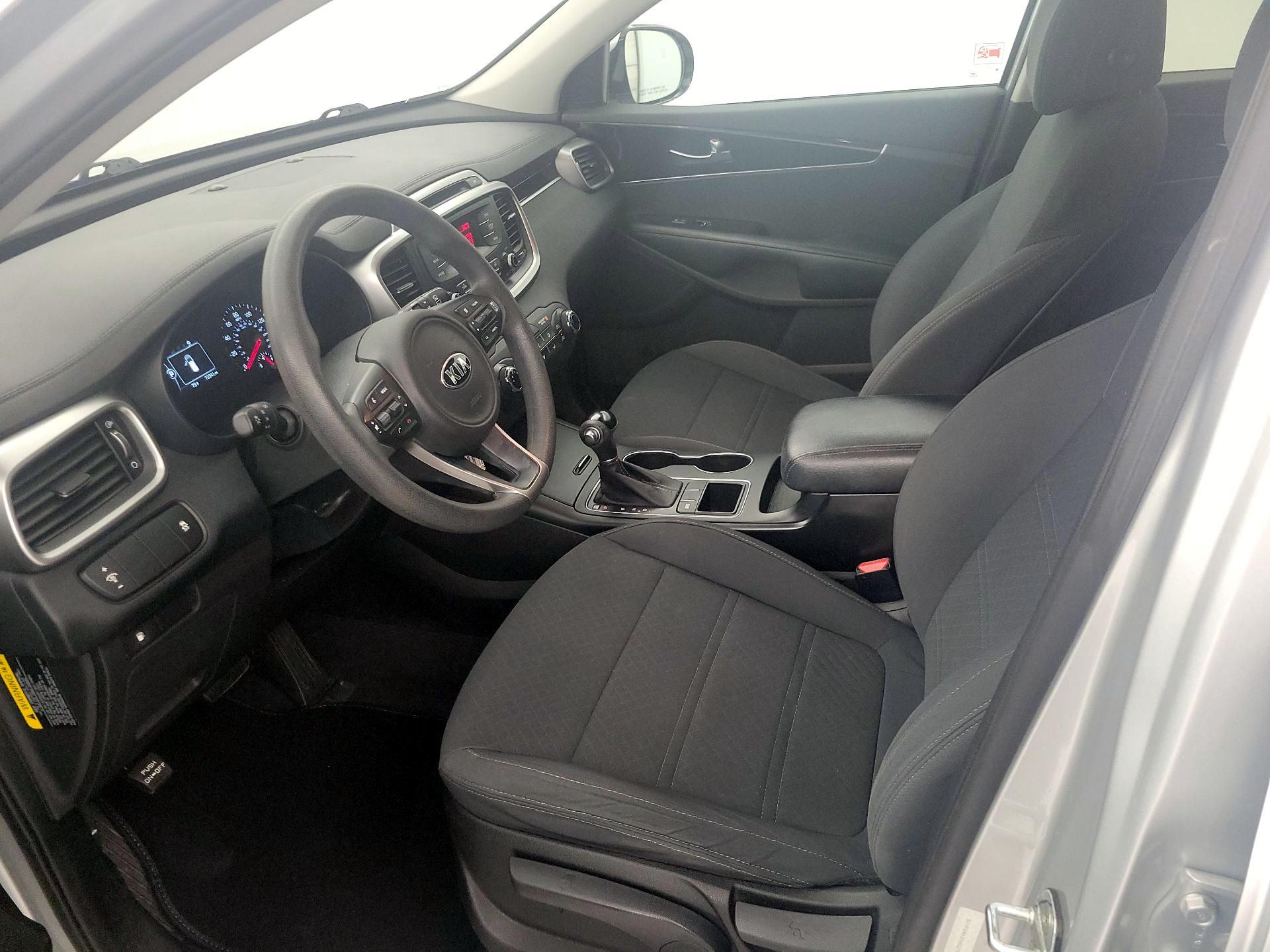 Thumbnail: 2017 Kia Sorento - 11