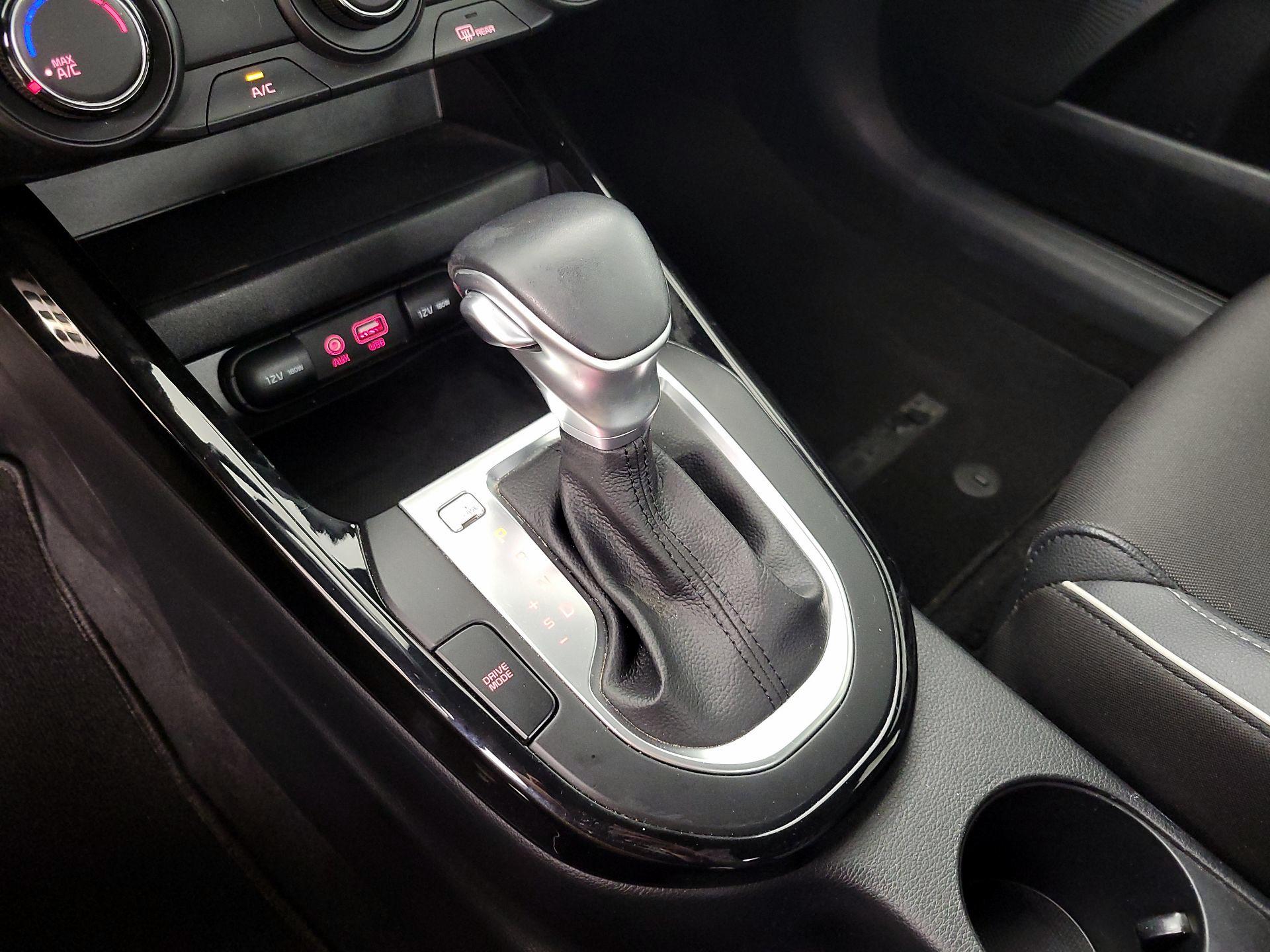 Thumbnail: 2020 Kia Forte - 17