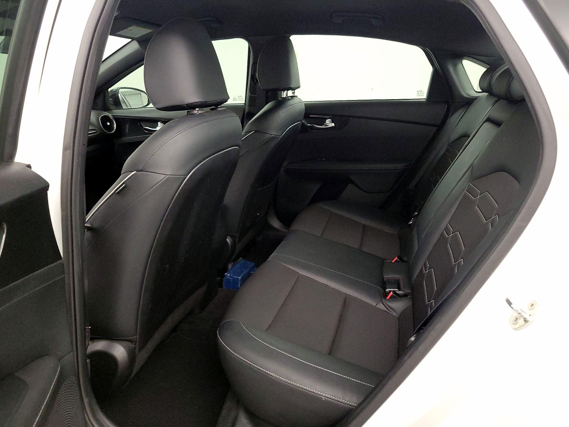 Thumbnail: 2020 Kia Forte - 19