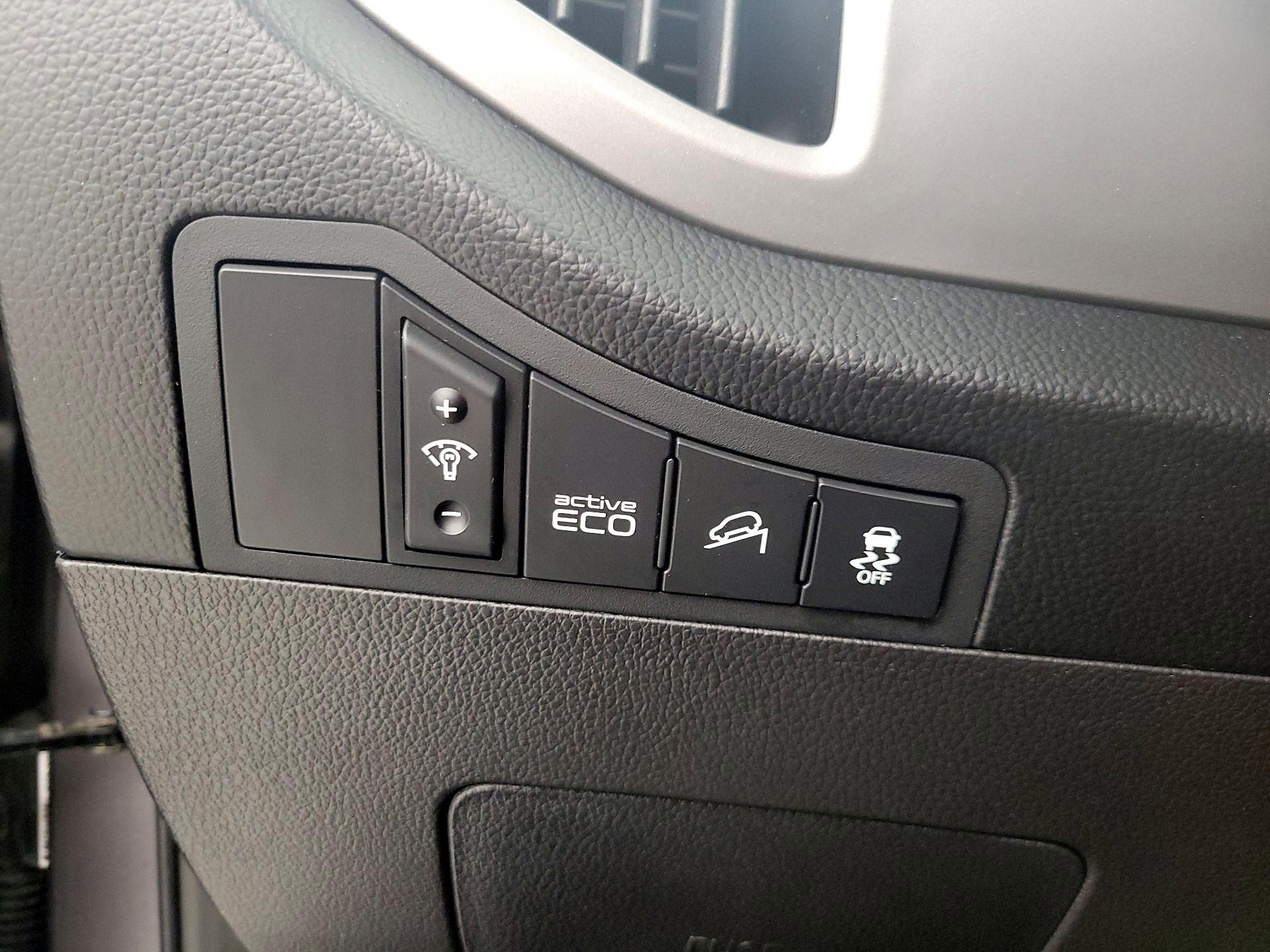 Thumbnail: 2016 Kia Sportage - 13