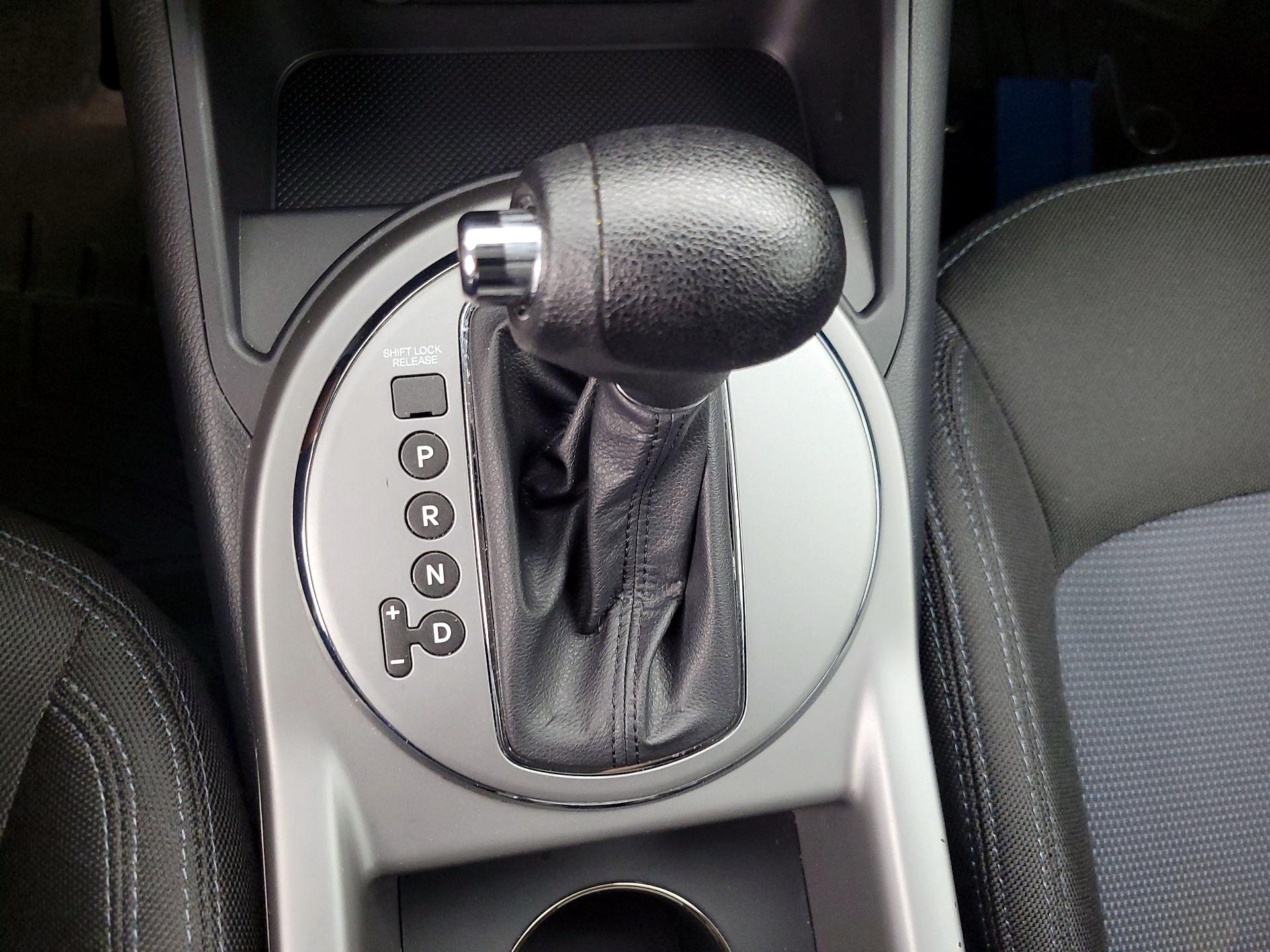 Thumbnail: 2016 Kia Sportage - 16