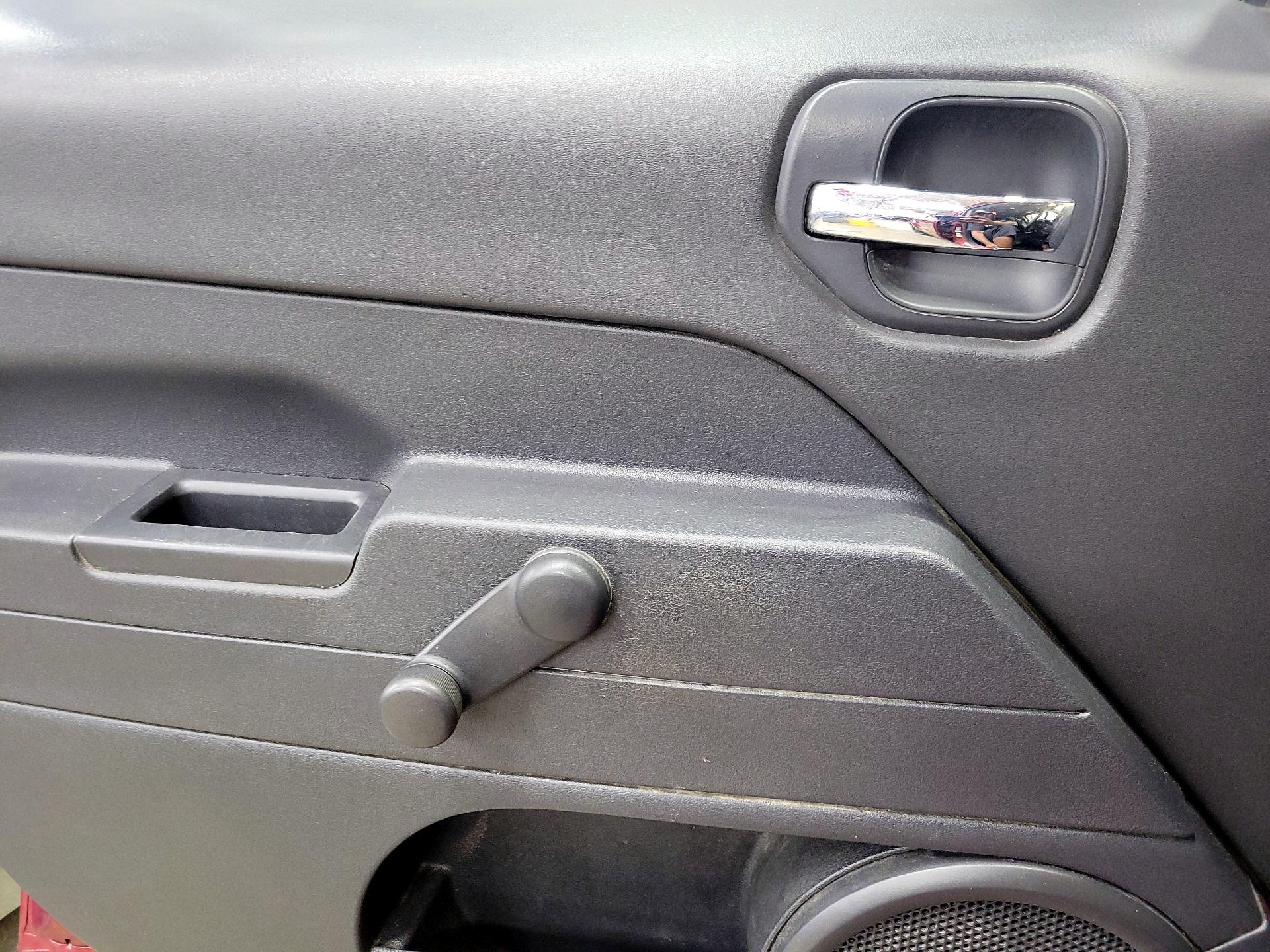 Thumbnail: 2015 Jeep Patriot - 13