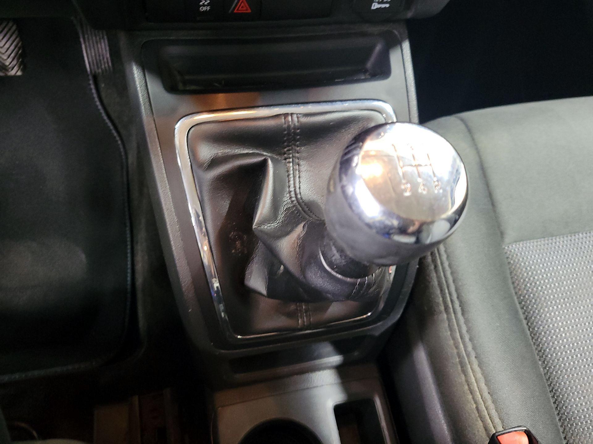 Thumbnail: 2015 Jeep Patriot - 16