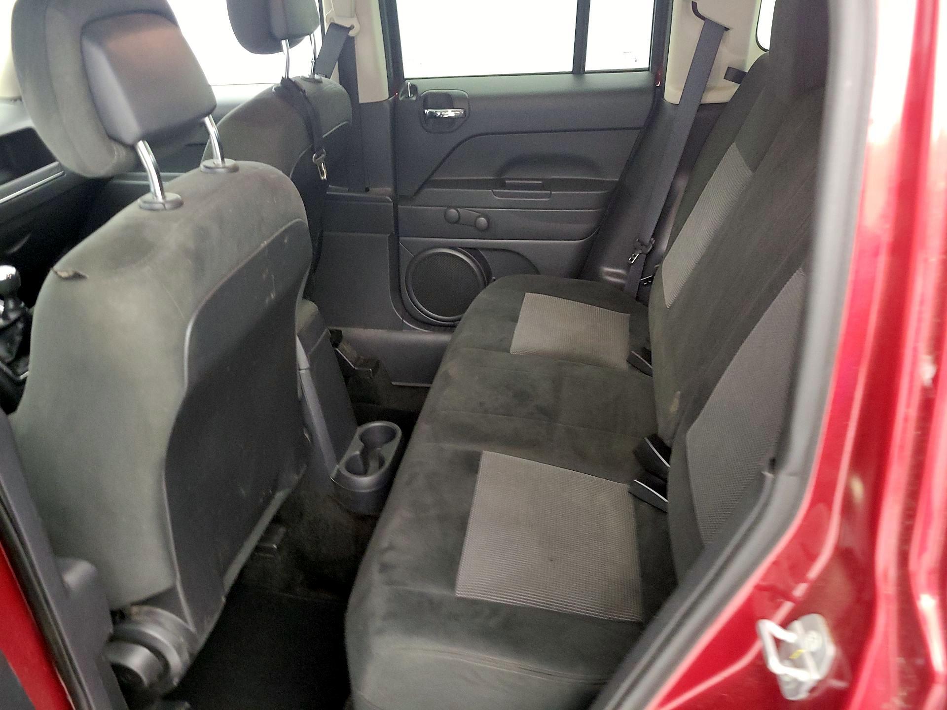 Thumbnail: 2015 Jeep Patriot - 17