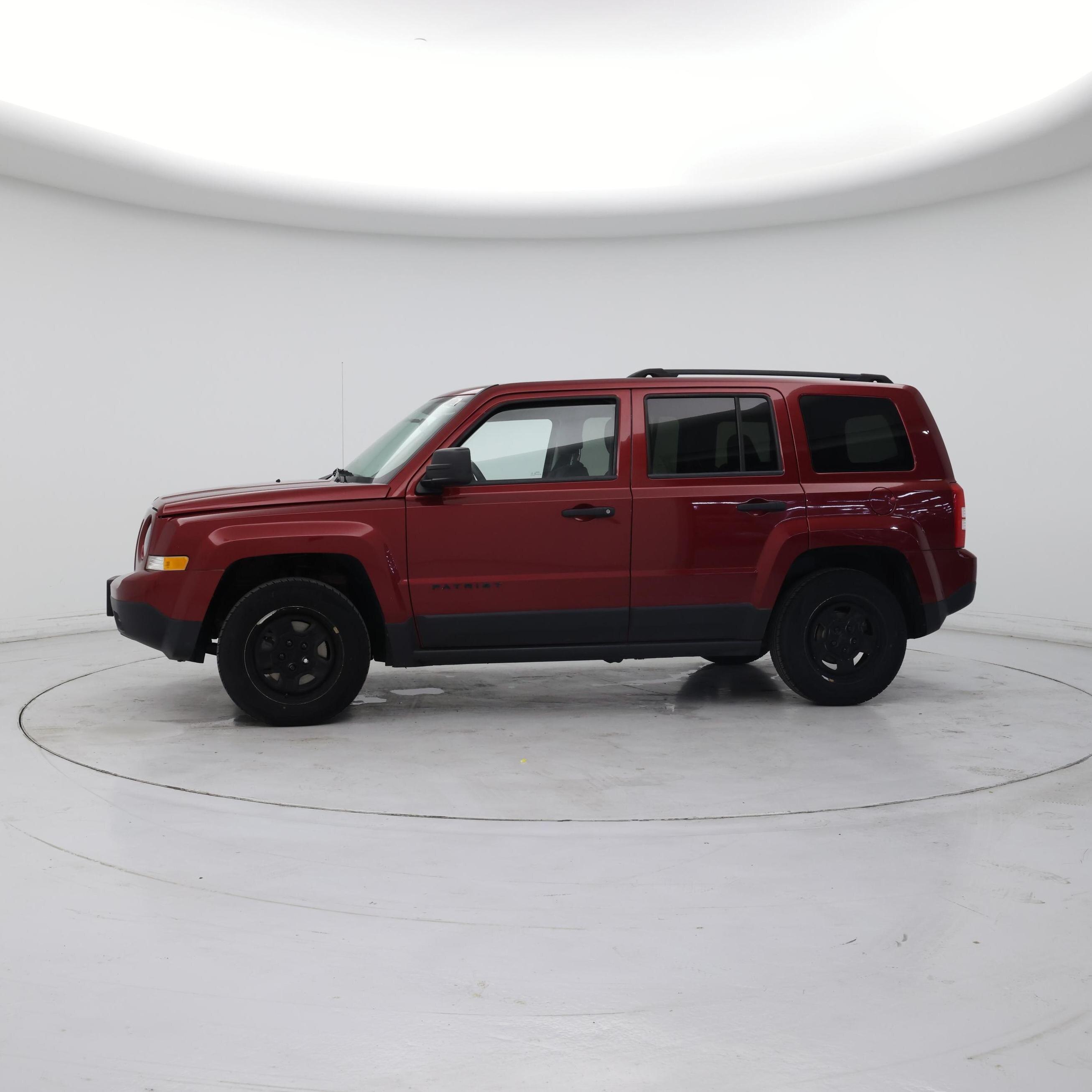 Thumbnail: 2015 Jeep Patriot - 3